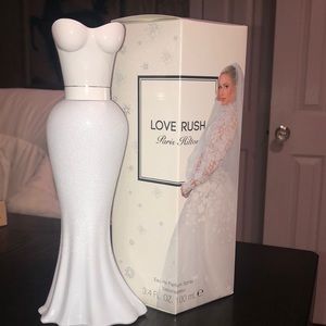 Paris Hilton love rush perfume